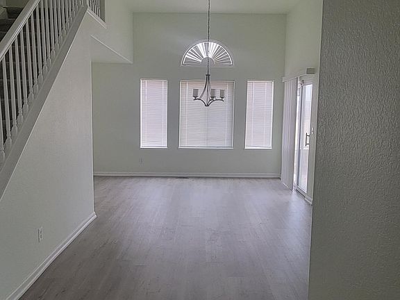 2nd image of 12917 Leesburg Rd