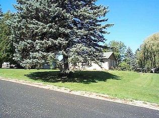 4304 Ravine Dr, Manitowoc, WI 54220