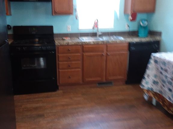 5th image of 10262 Middle Ave