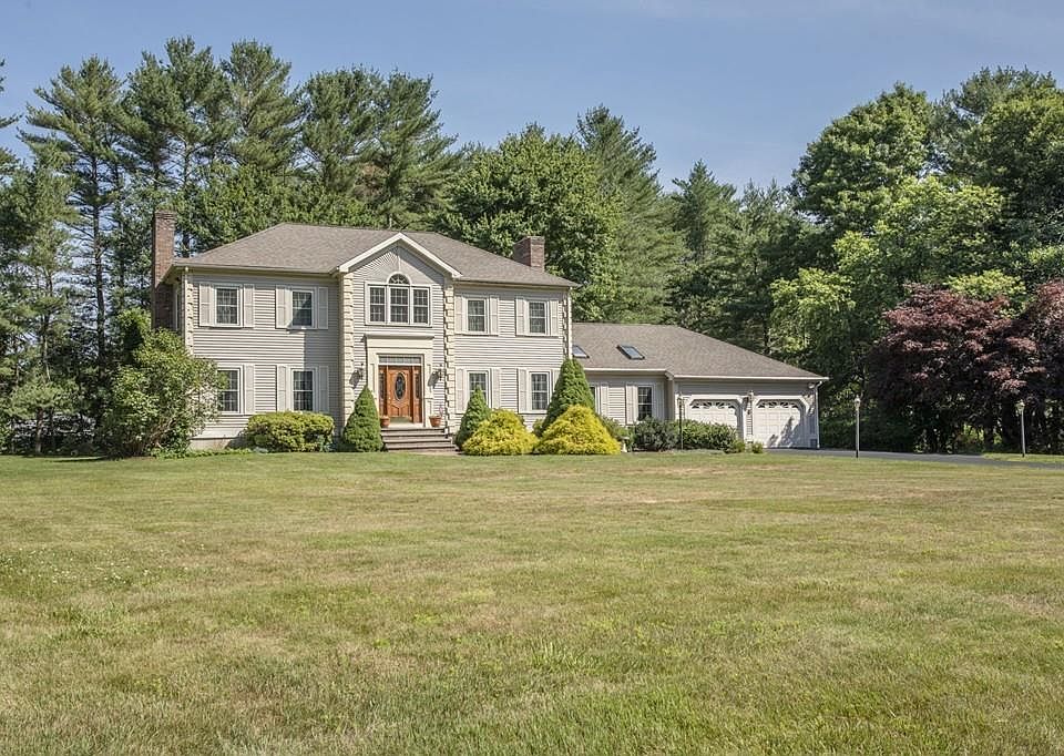 1st image of 9 Surrey Dr