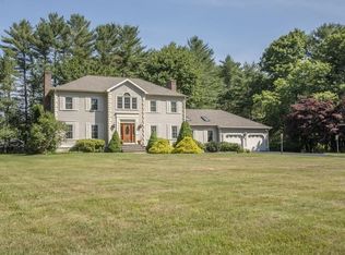 9 Surrey Dr, Lakeville, MA 02347