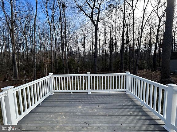 3rd image of 60 Hillcrest Dr
