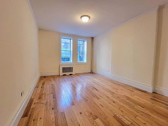 2nd image of 310 W 87th St #1R