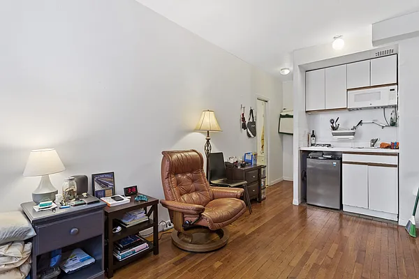 Sold by Compass | media 2