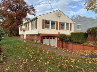 82 Riverdale Ave, White Plains, NY 10607