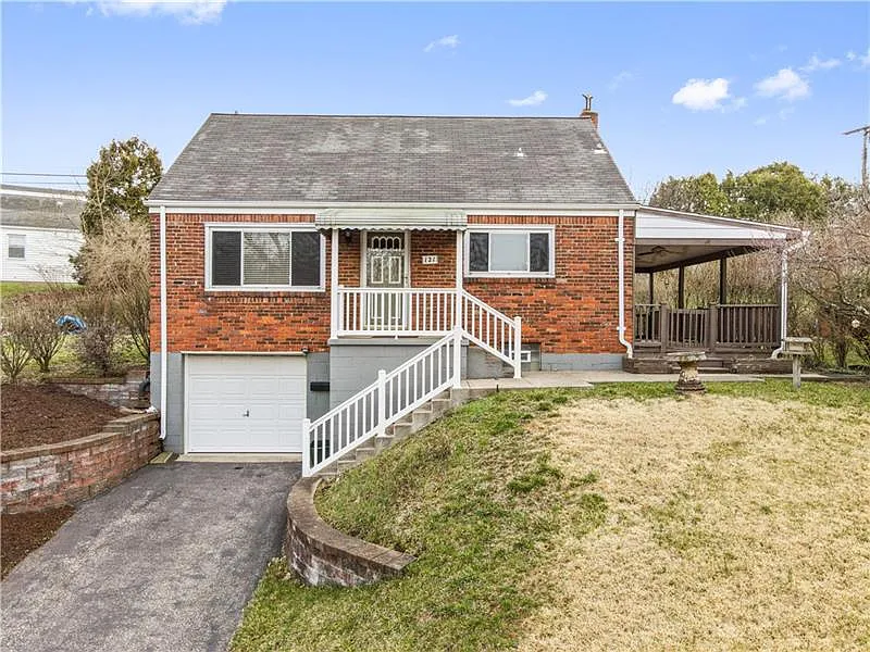 121 Revere Dr photo 1