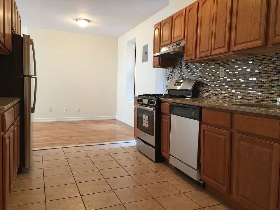 1st image of 718 W 178th St APT 36