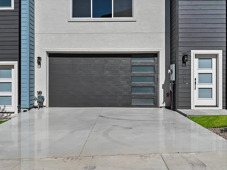 Bradbury Luxury Townhomes — Photo 56