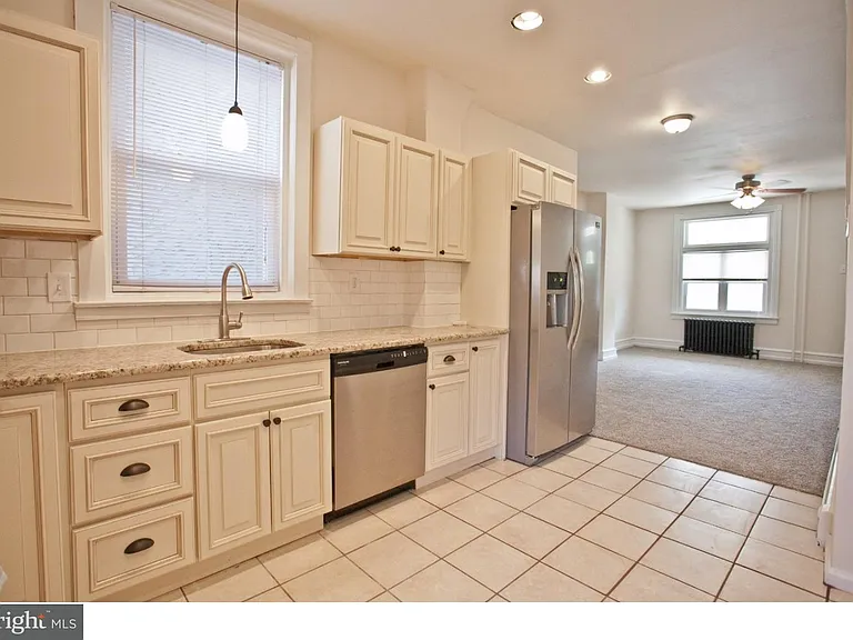 4205 Terrace St — Photo 2