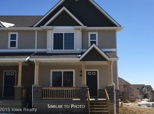 138 Cambridge Dr, West Des Moines, IA 50266