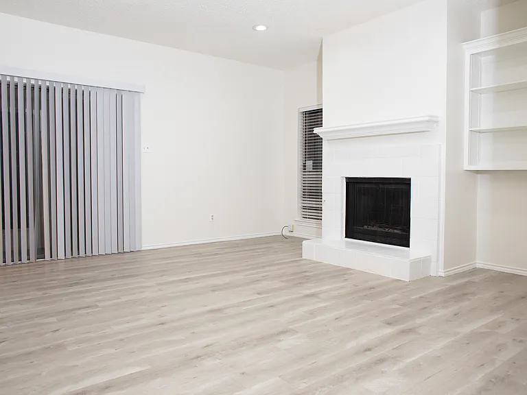 7960 Williams Ave — Photo 4