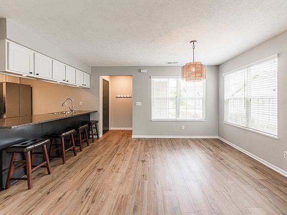 5th image of 961 Kelly Ln #961