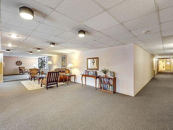 4th image of 920 Vose Dr APT 209