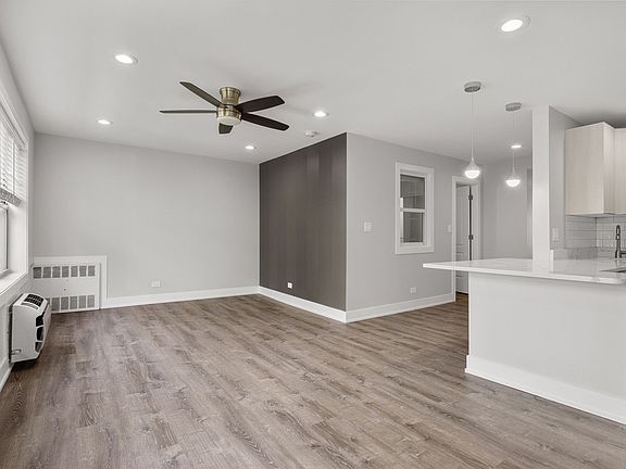 2nd image of 1303 W Estes Ave APT 4E