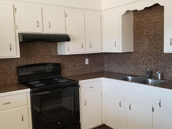 4th image of 302 Georgia St APT 18