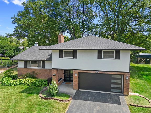 4th image of 2717 Burnaby Dr