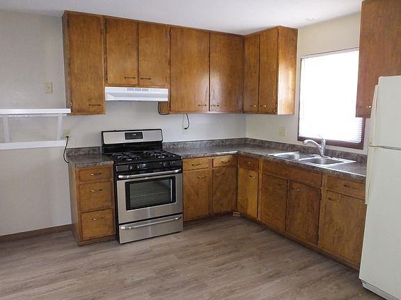 New stainless steel gas range and hood vent