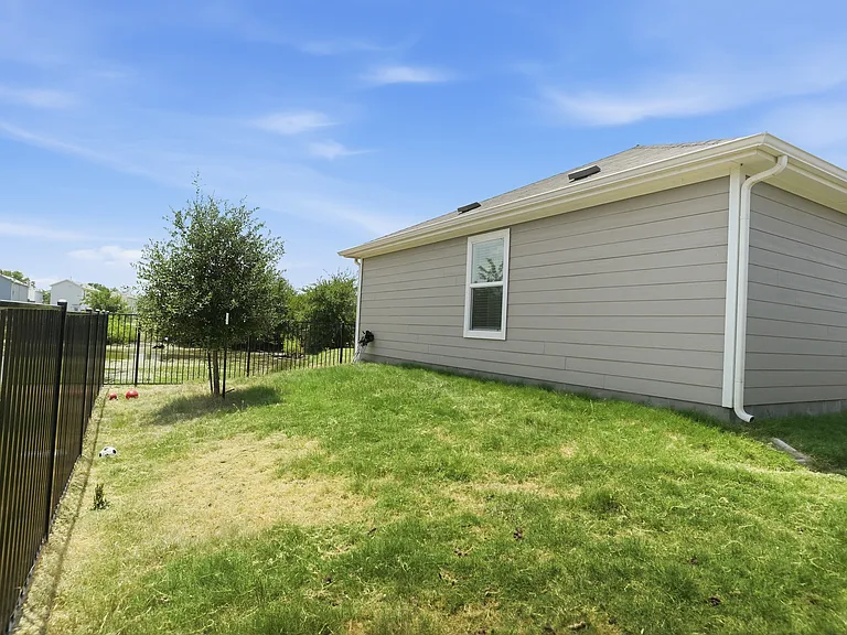 4032 Criollo Ct — Photo 23