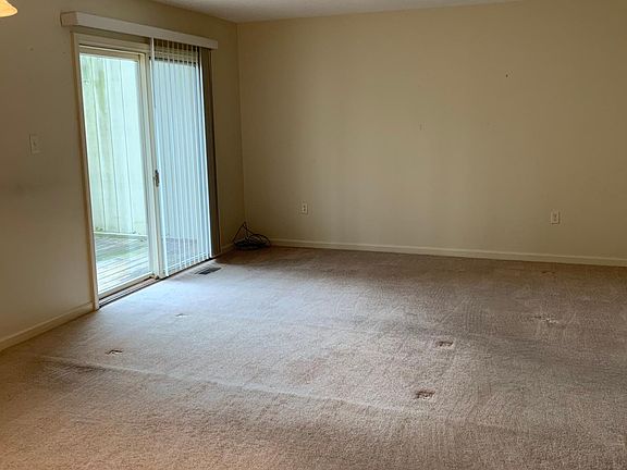 4th image of 1316 Glenway Ave