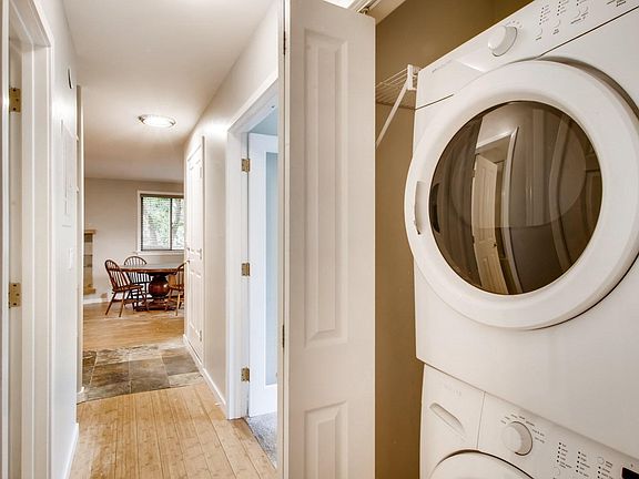 3rd image of 964 Arapahoe Ave APT 3