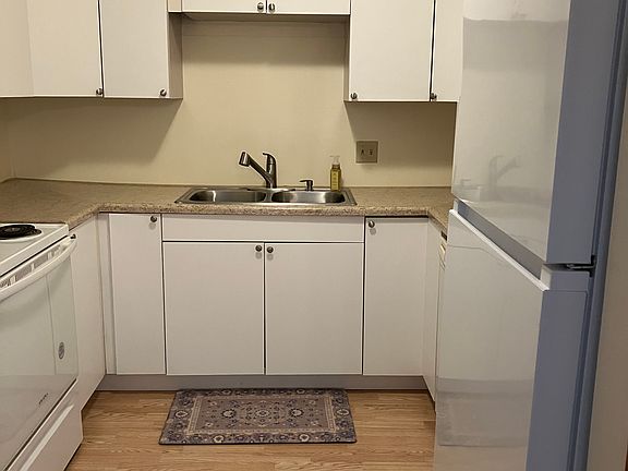 4th image of 1807 Ella St #A
