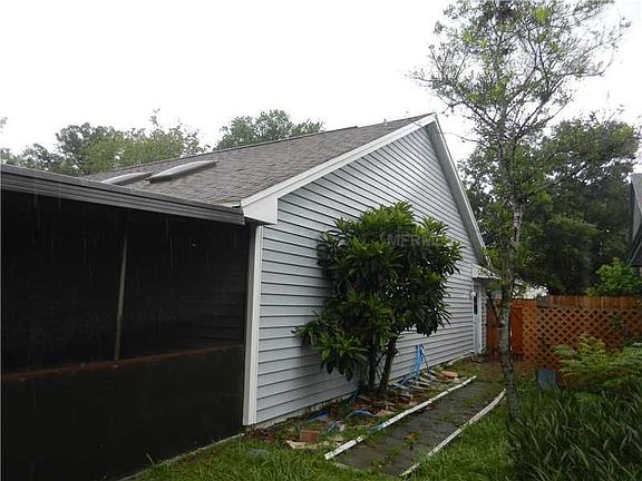 3rd image of 6468 Piccadilly Ln
