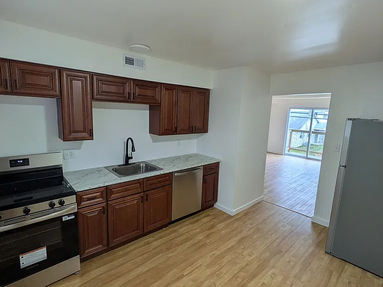497 Old Boston Rd #24 — Photo 1