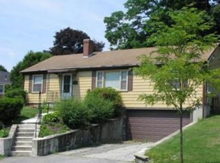 19 Stoneleigh Rd, Worcester, MA 01606