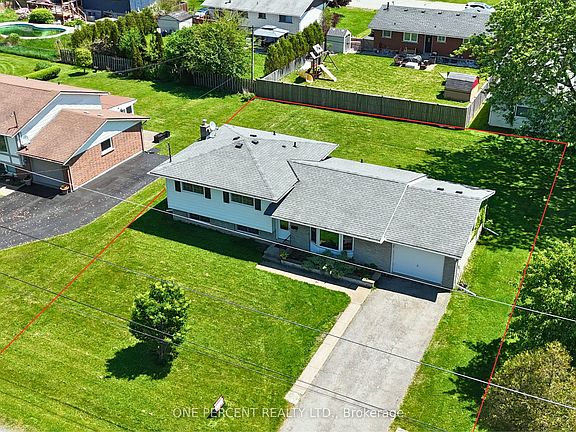 2nd image of 978 Ferndale Ave