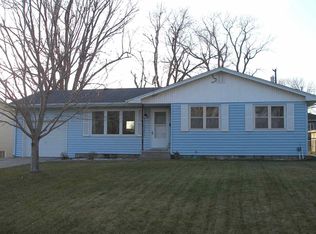 4016 Linden Dr, Kearney, NE 68847