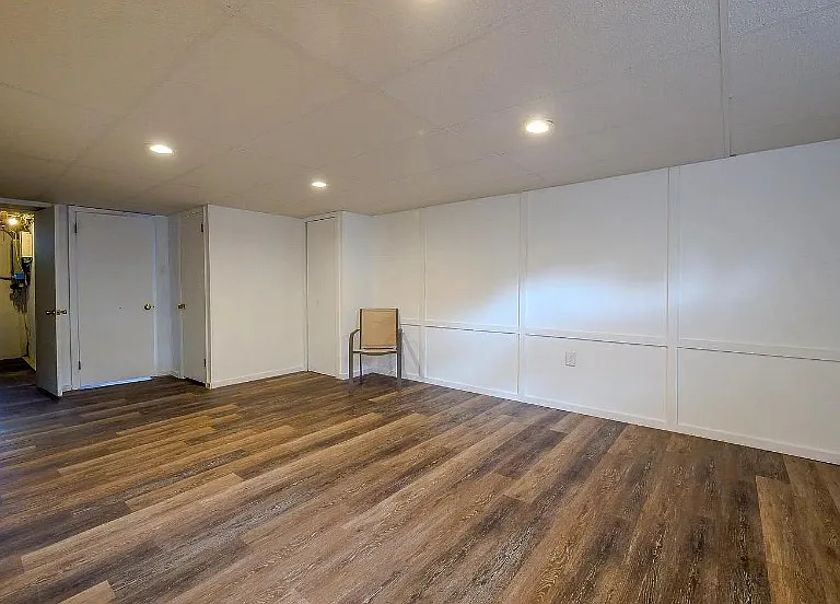 1075 Brookwood Ln — Photo 17