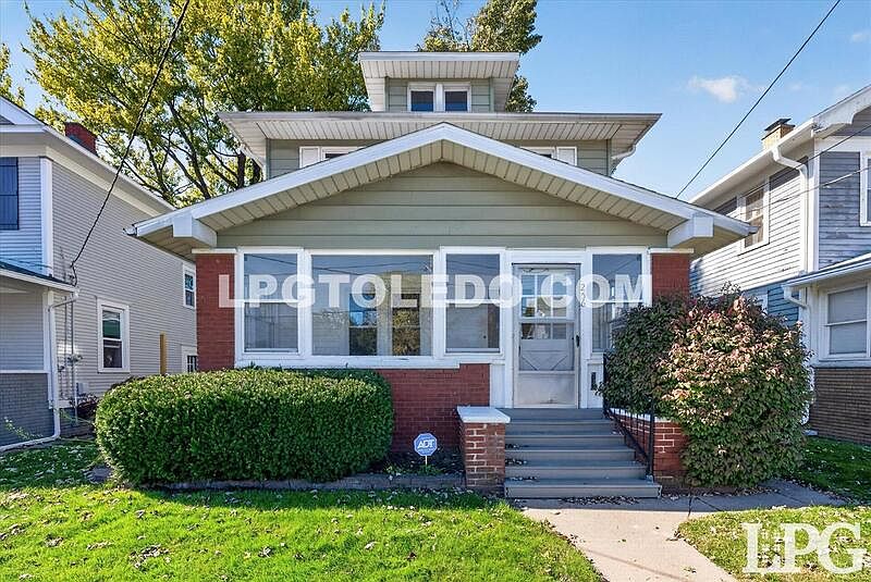 1st image of 256 Decatur St