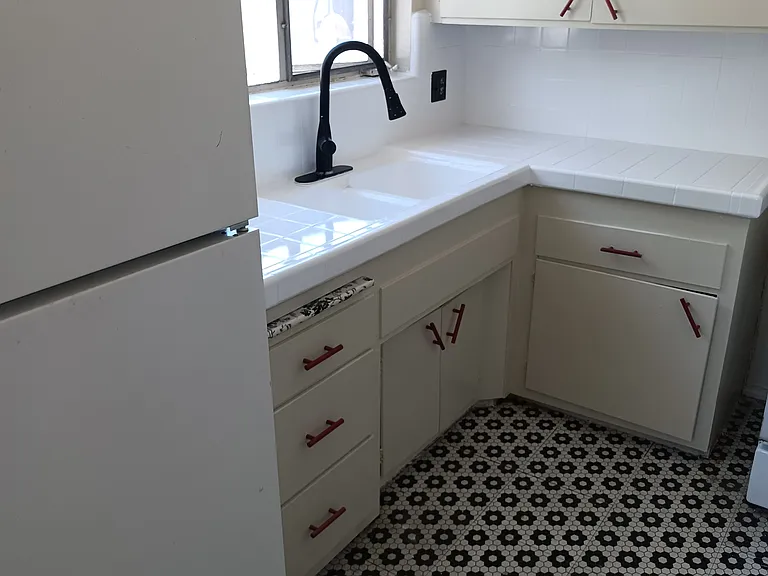 848 S Sherbourne Dr #6 — Photo 3