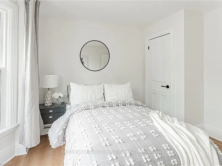 15 Barnesdale Ave N #1 — Photo 9