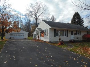 7 Pratt Rd, Manchester, NY 14504