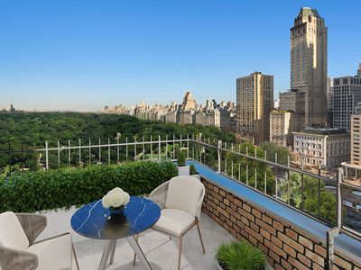 24 Central Park S #19E, New York, NY, 10019