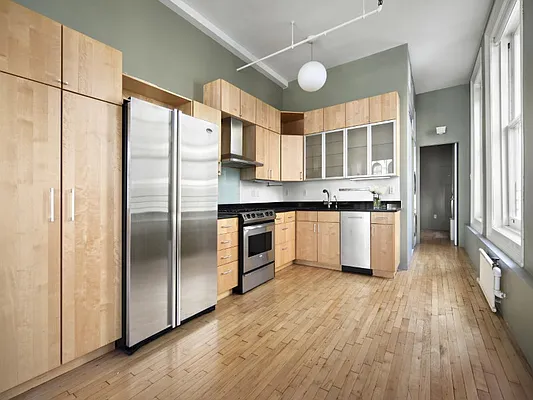 Sold by Sotheby's International Realty | media 2