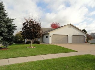 534 Root Ave, Hartford, WI 53027