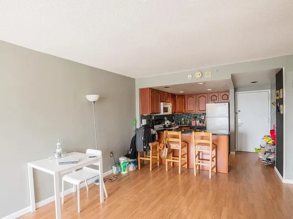 2001 Hamilton St, Philadelphia, PA