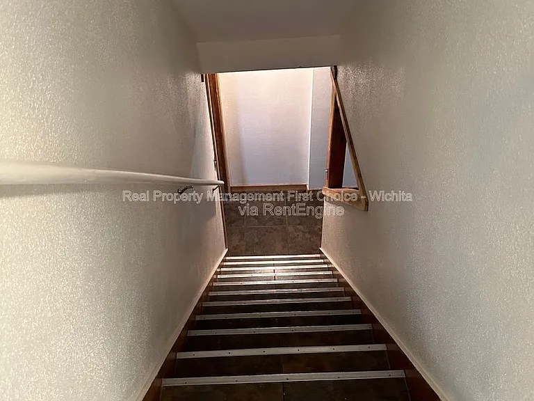 333 N Oliver St — Photo 19
