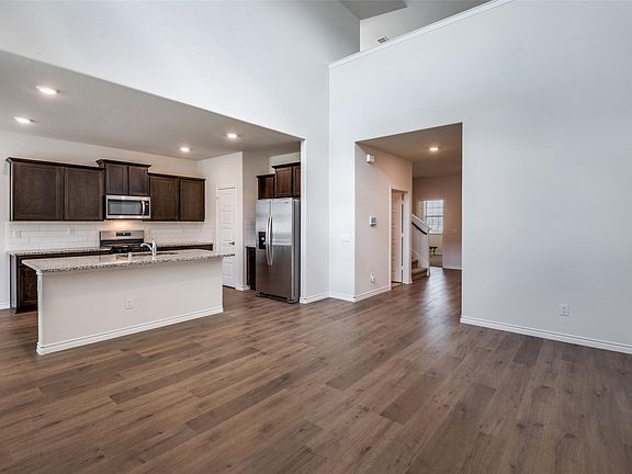 5th image of 7229 Headingham Way