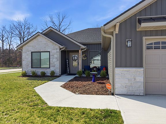 3rd image of 5801 S Harvest Rd