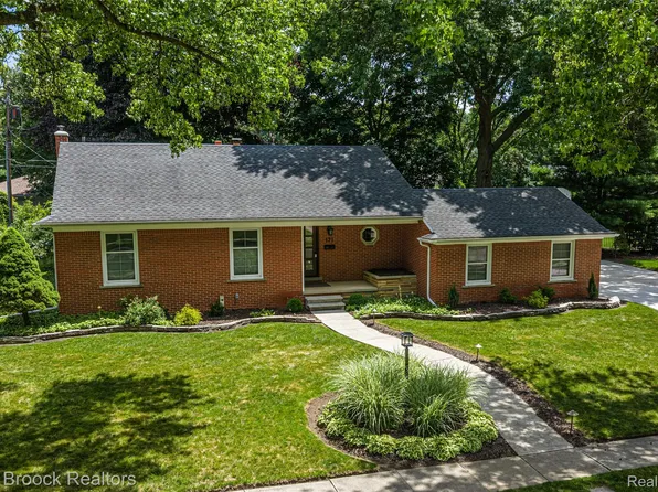 171 S Glengarry Rd, Bloomfield Hills, MI 48301