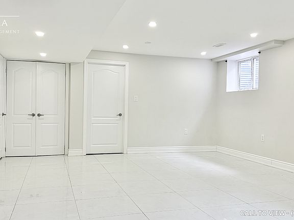 2nd image of 923 Guinness Cres #2