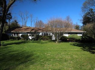 27 Charleston Dr, Halesite, NY 11743