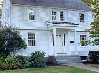 315 Auburn Rd, West Hartford, CT 06119