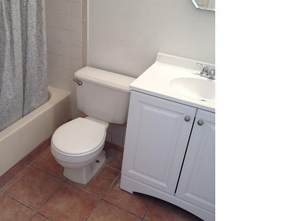 4th image of 1106 NW 7th Ave #A