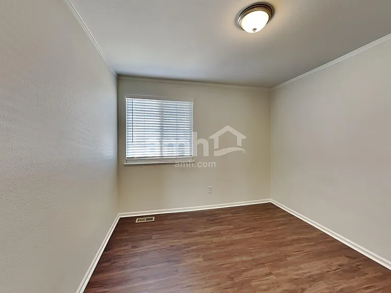 4815 Talons Mark Dr — Photo 17
