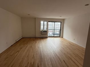 7541 113th St APT 4, Forest Hills, NY 11375