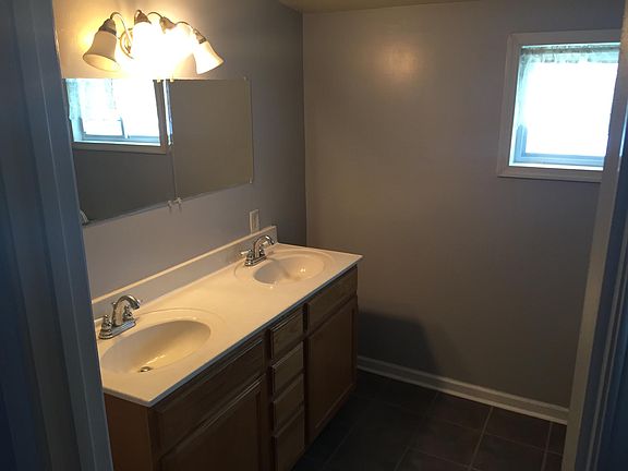 2nd image of 1705 Grimes Rd